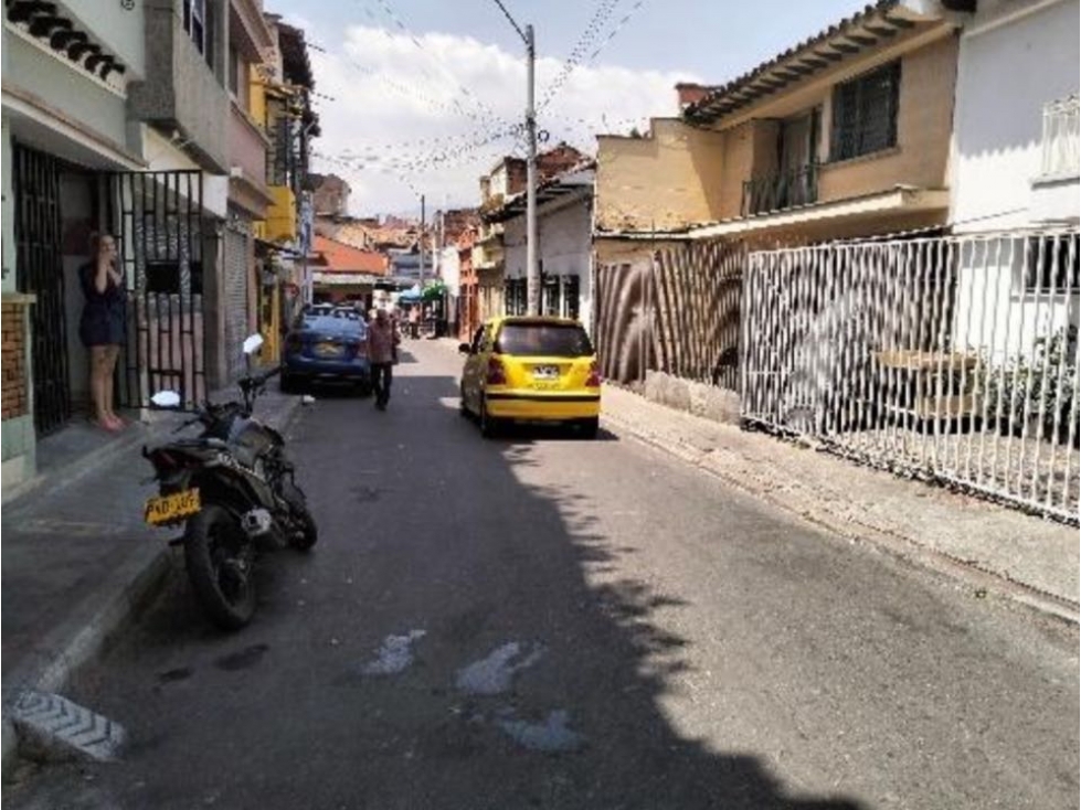 VENDO CASA LOTE EN LA CANDELARIA -CENTRO-MUY CERCA DEL C.C VILLANUEVA — foto 4