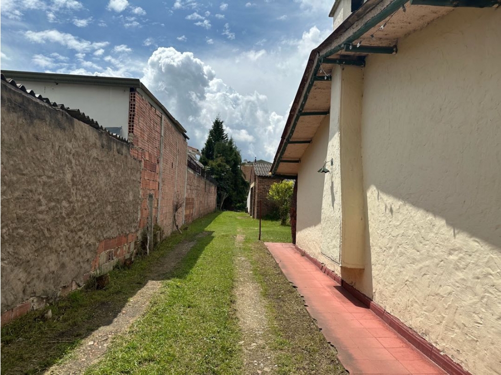 Vendo CASA LOTE en Tíquisa-Chia.1.590mtrs. Casa+2bodegas.$2.200Mlls-YG — foto 6