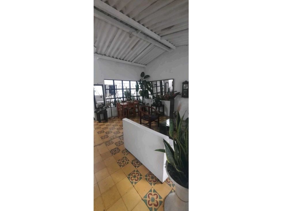 VENDO CASA LOTE HABITABLE BARRIO FLORENCIA