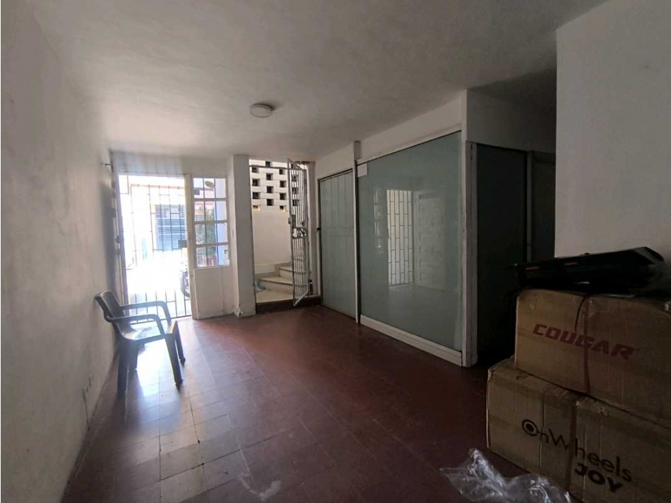 VENDO CASA LOTE LAURELES PARA EDIFICAR HASTA 7 PISOS — foto 2