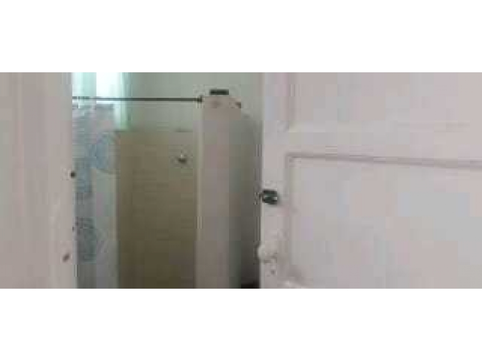 VENDO CASA LOTE LAURELES PARA EDIFICAR HASTA 7 PISOS — foto 3