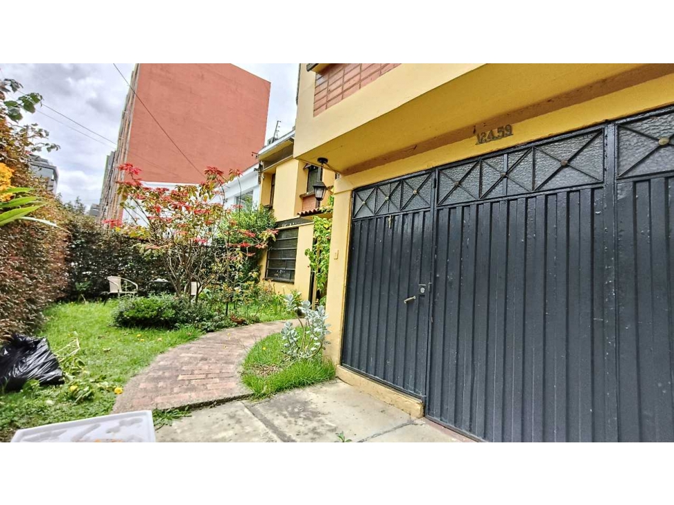 Vendo Casa lote Santa Bárbara 4 alcobas 5 baños