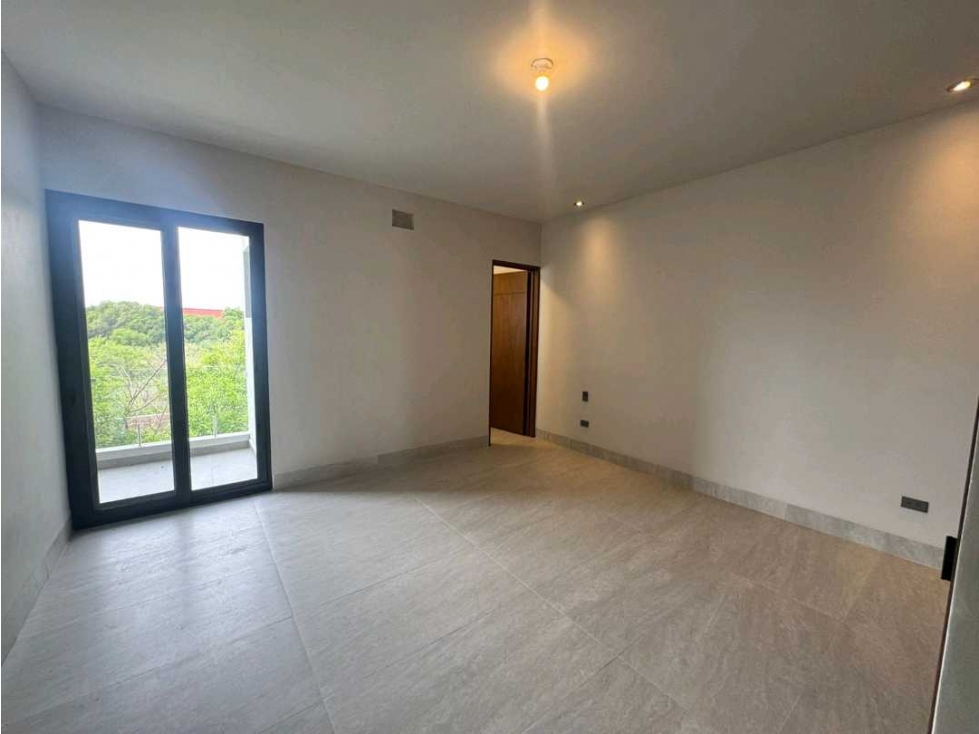 Vendo Casa Moderna al Norte en Privado — foto 6