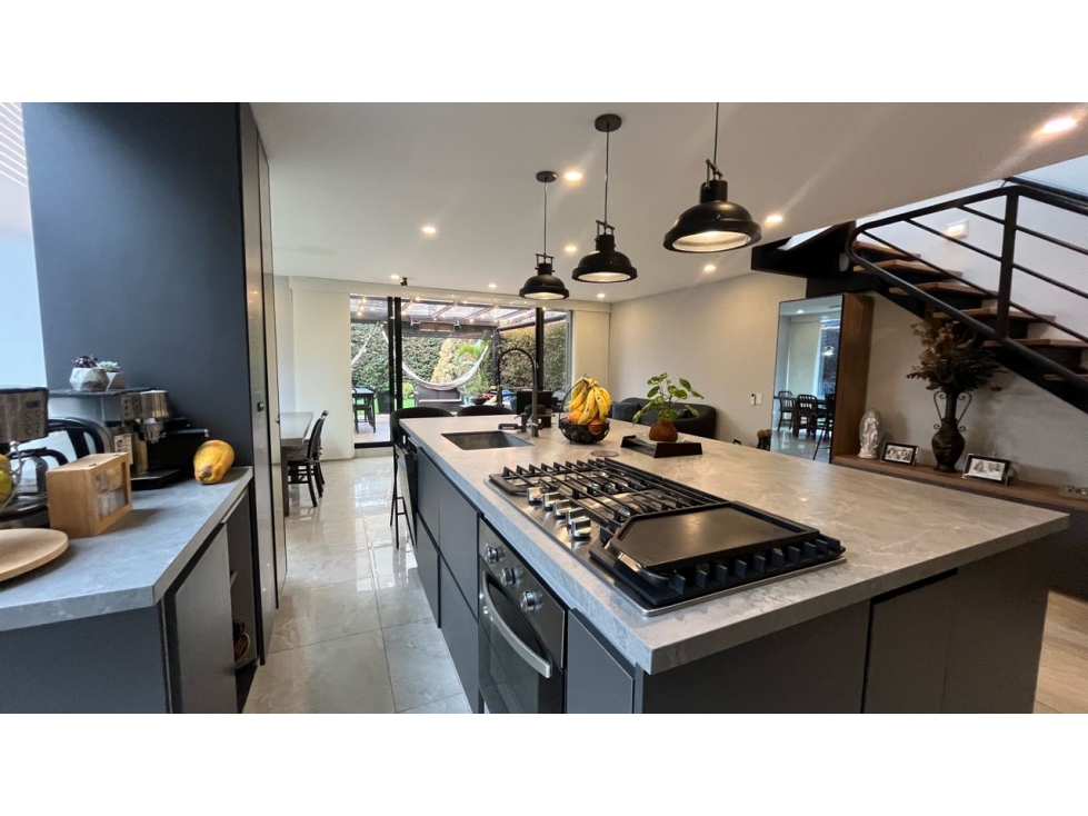 Vendo casa moderna con zona verde club house — foto 4