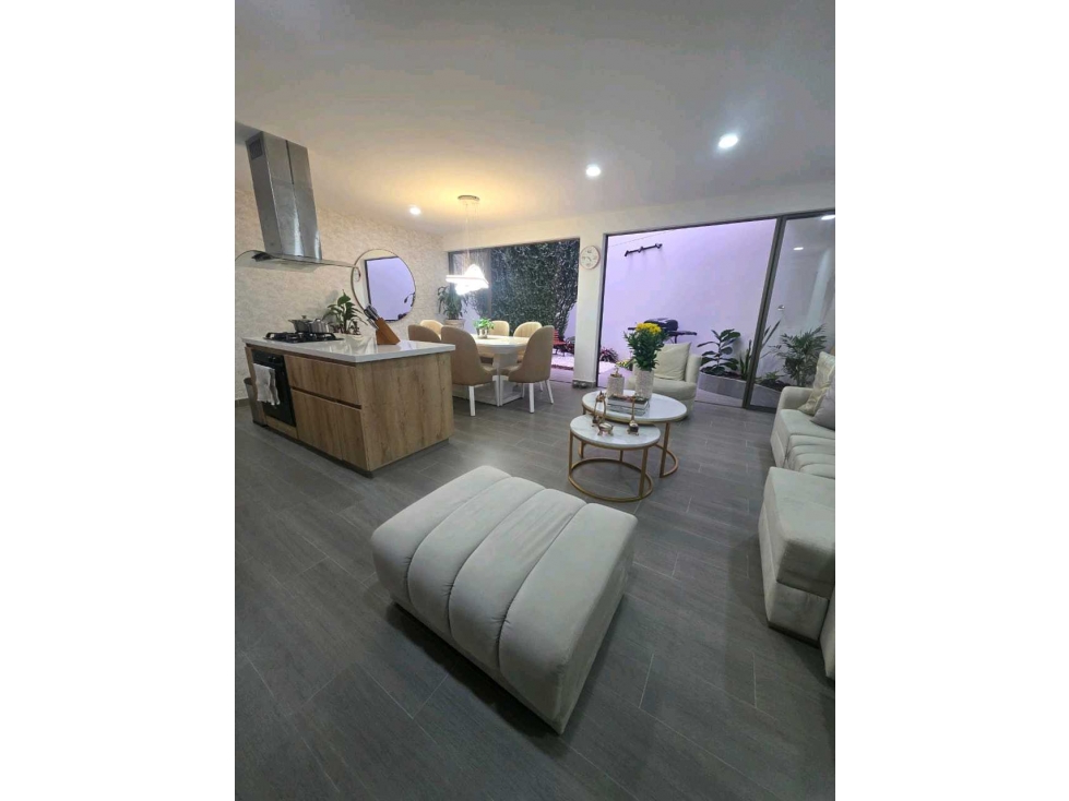 VENDO CASA MUY BONITA EN LA CEJA EN UNIDAD CERRADA