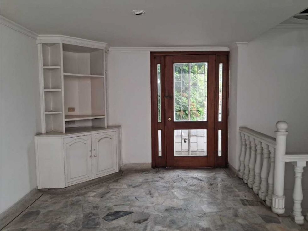 Vendo casa norte de cali barrio prados del norte esquinera lote 338 m² - 4
