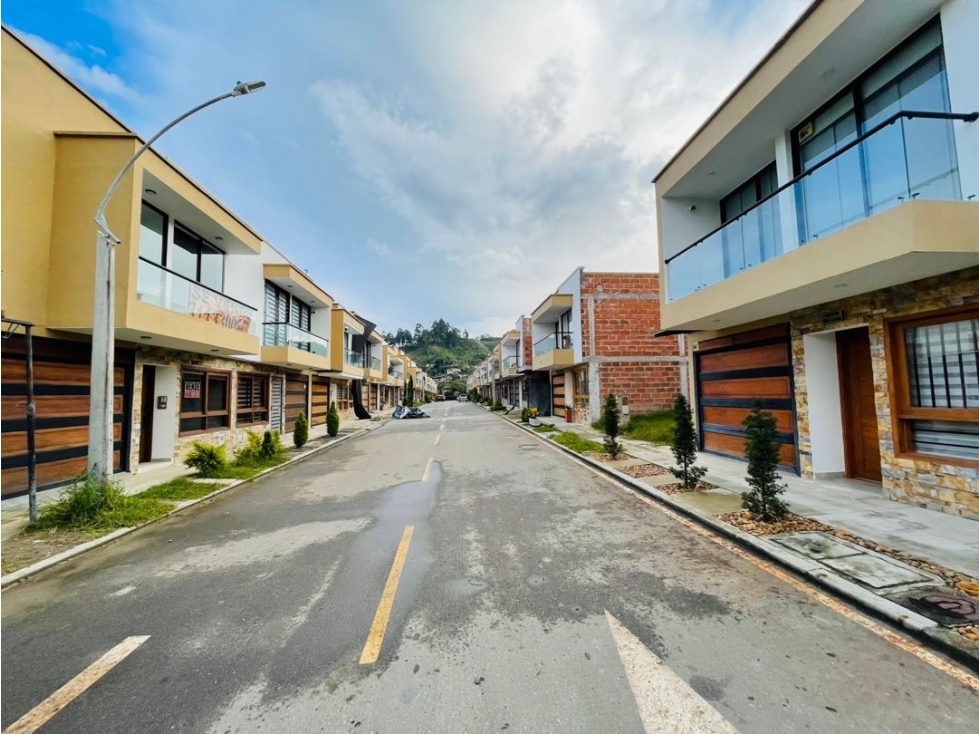 VENDO CASA NUEVA EN LA CEJA ANT-EN UNIDAD ABIERTA, SECTOR EL TAMBO.