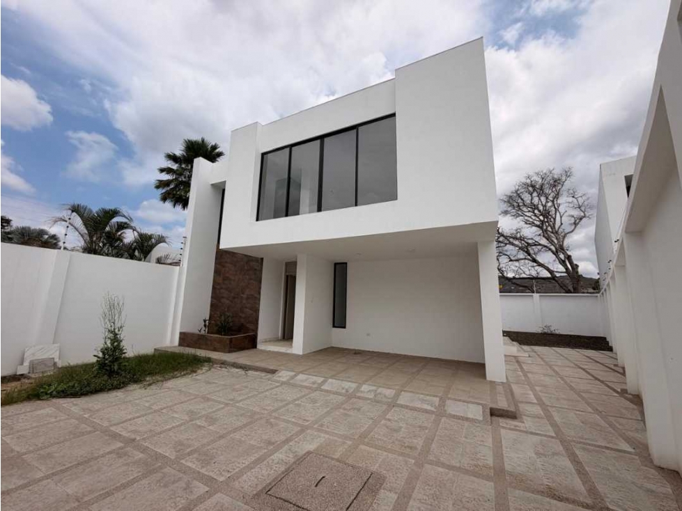 VENDO CASA NUEVA EN PORTOVIEJO SECTOR LA FORTALEZA. — foto 2