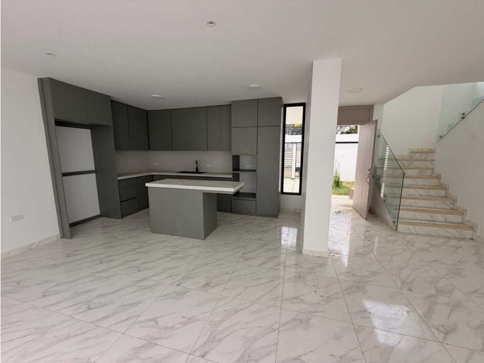VENDO CASA NUEVA EN PORTOVIEJO SECTOR LA FORTALEZA. — foto 4