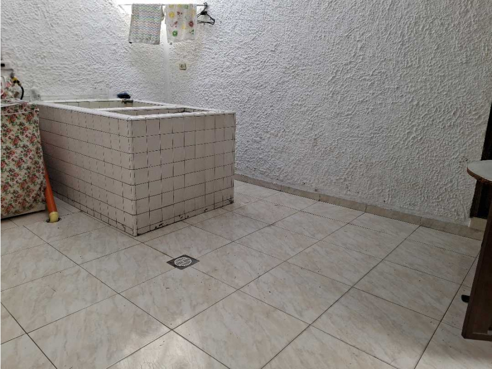 Vendo casa USO OFICINAS - GERIATRICO -JARDIN INFANTIL -BOGOTA — foto 4