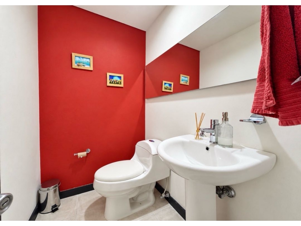 VENDO CASA PARA REMODELAR EN ENVIGADO LOMA DEL ATRAVESADO — foto 4
