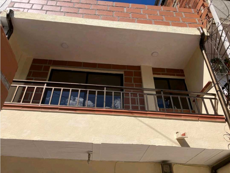 VENDO CASA DE TRES NIVELES POR EL CAI VALADARES BELLO ANTIOQUIA — foto 4