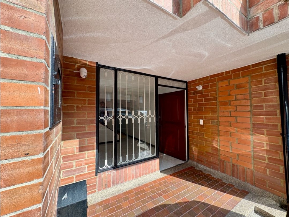 VENDO CASA PORTALES DEL NORTE