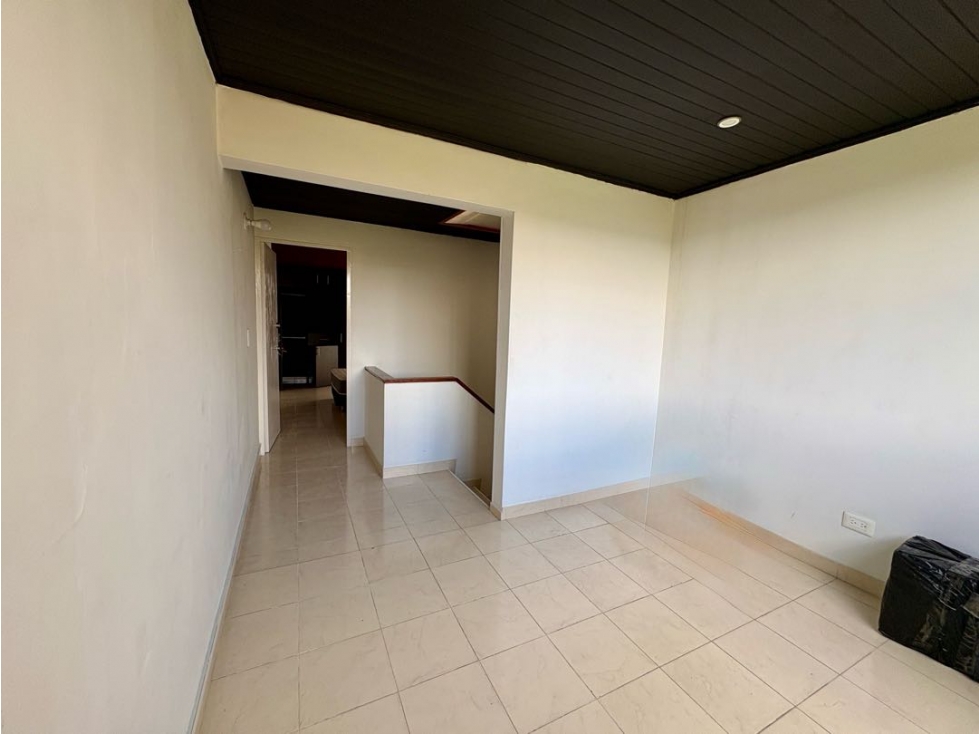 VENDO CASA PORTALES DEL NORTE — foto 6