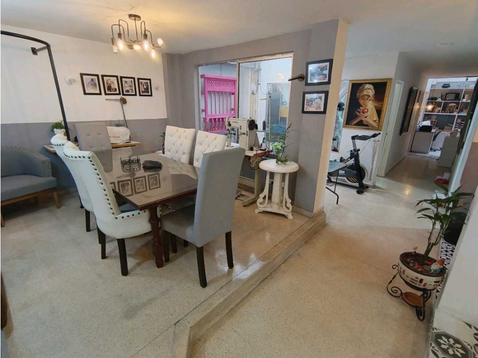 Vendo casa primer piso con garaje calasanz