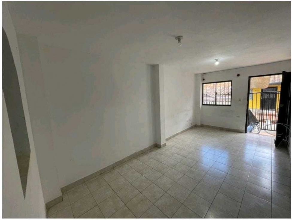 VENDO CASA PRIMER PISO EN BARRIO NUEVO BELLO