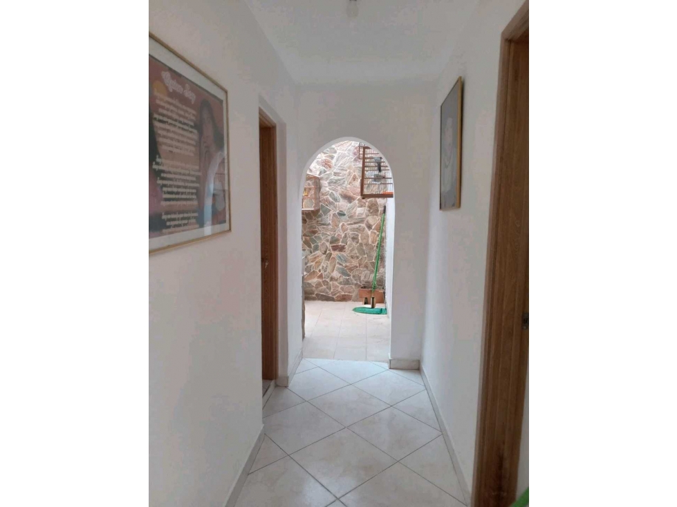 VENDO CASA PRIMER PISO EN BUENOS AIRES CON LOCAL Y TERRAZA COMUN - 2