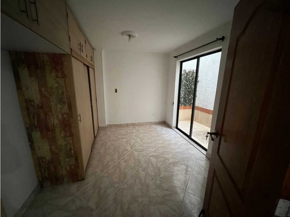 VENDO CASA PRIMER PISO EN LA AMÉRICA SECTOR SANTA MÓNICA