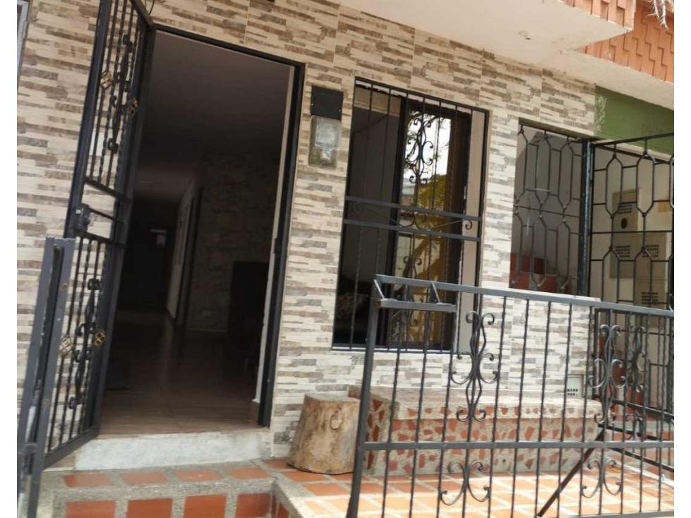 VENDO CASA PRIMER PISO EN SANTA MÓNICA SECTOR LA AMÉRICA