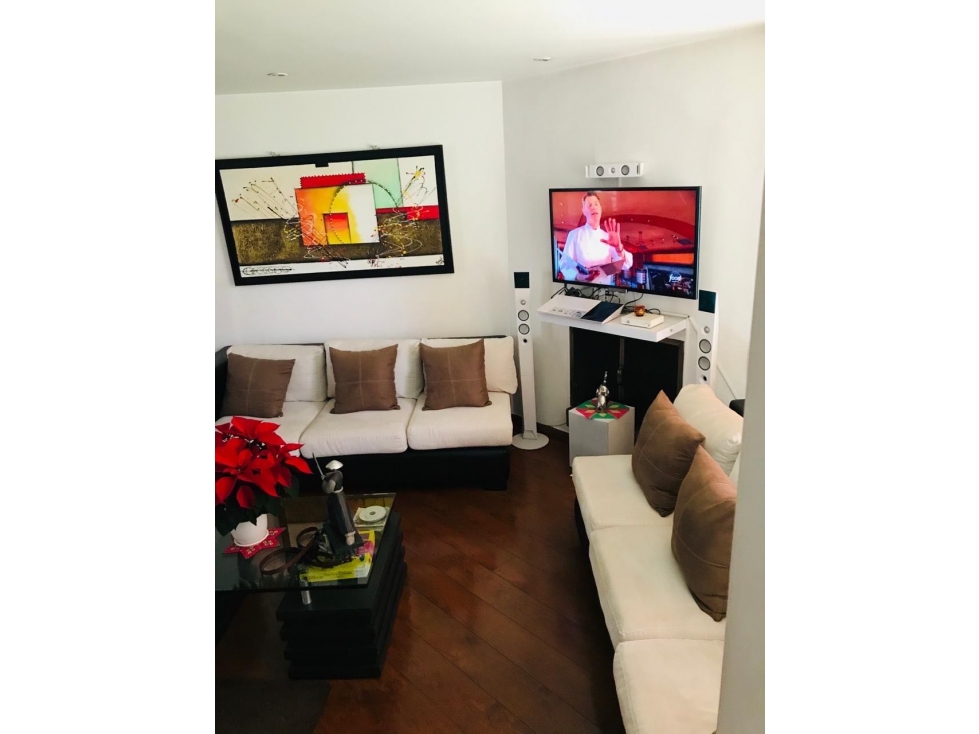 VENDO CASA REMODELADA EN CONJUNTO CERRADO TEJARES DEL NORTE.P