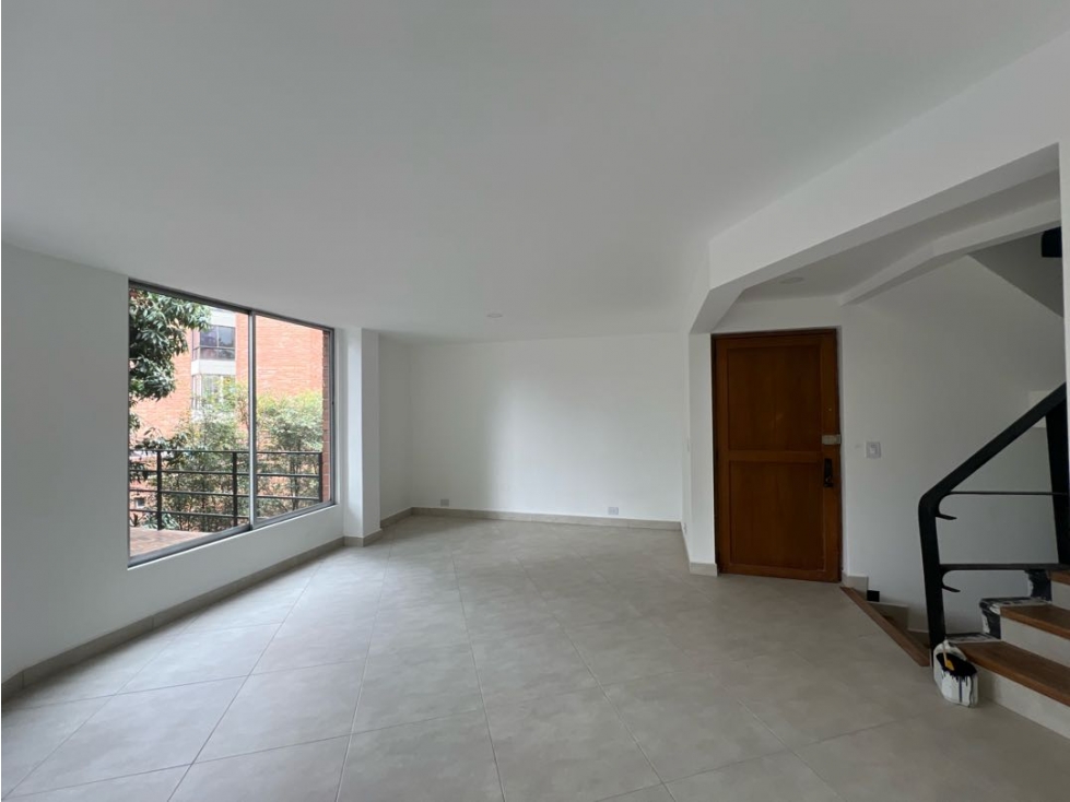 VENDO CASA REMODELADA EN EL POBLADO LOMA LOS BALSOS — foto 4