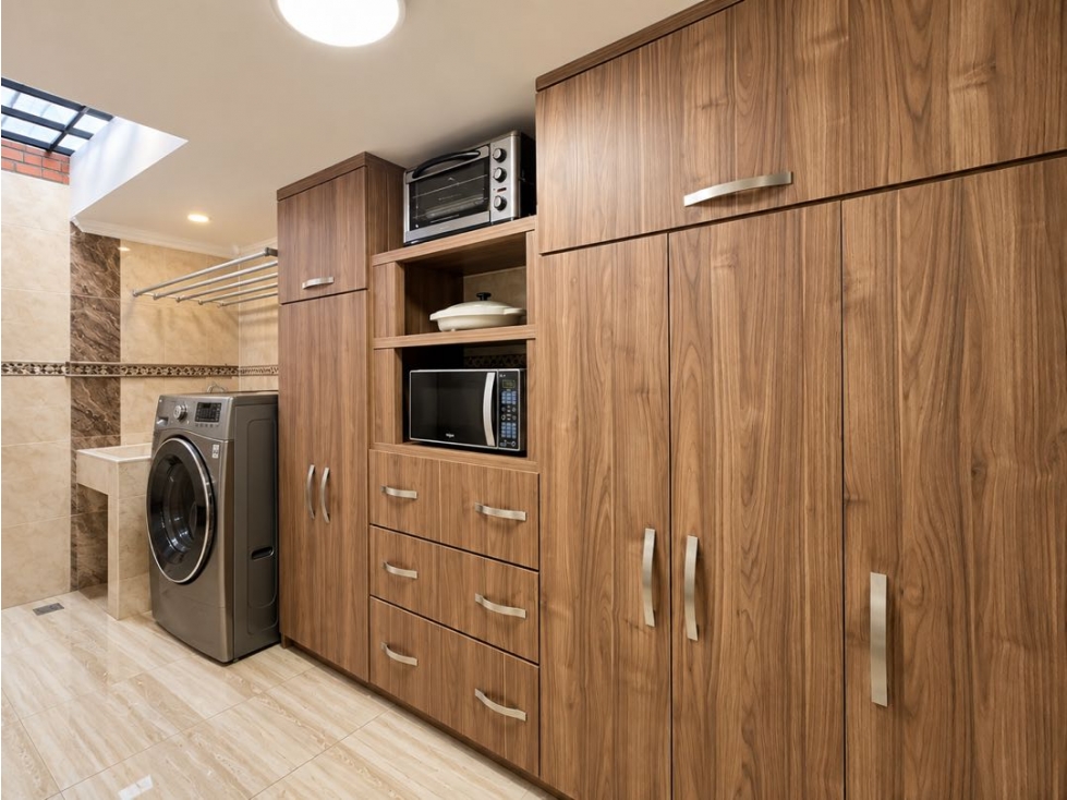 VENDO CASA REMODELADA EN LA UNIDAD KALAMARI EN LA 80 - 6