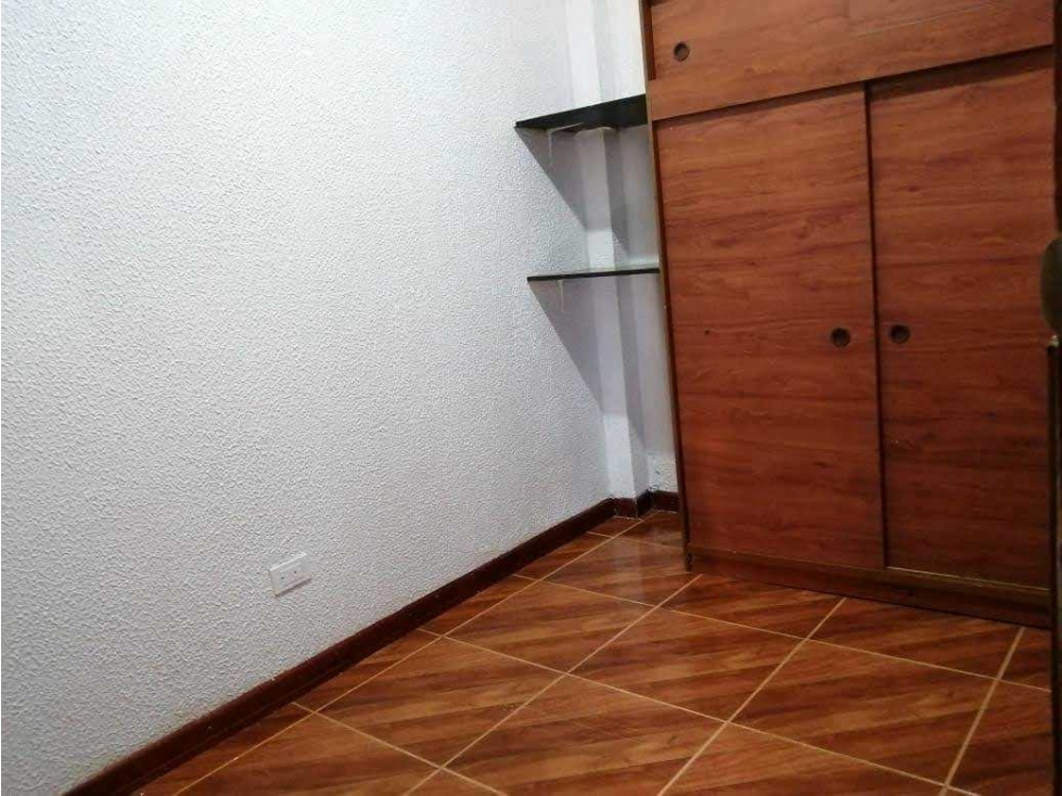 VENDO CASA RENTABLE CON LICENCIA EN PORTAL AMERICAS KENNEDY BOGOTA — foto 5
