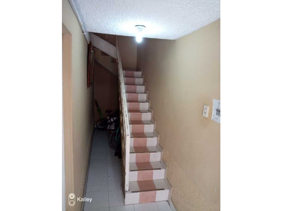 VENTA DE CASA RENTABLE EN CATALINA KENNEDY NEGOCIABLE - 5