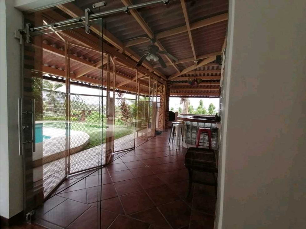 VENDO CASA RESIDENCIAL CERRADO VILLA LUCRE VISTA PANORÁMICA VV