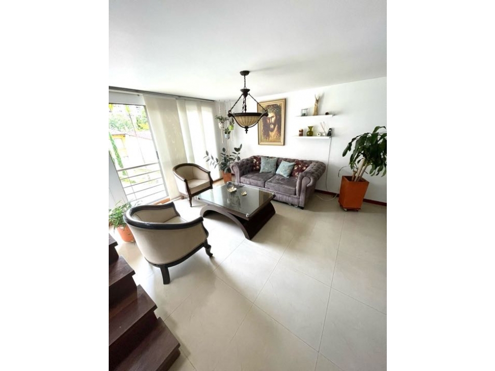VENDO CASA SECTOR CUMBRES