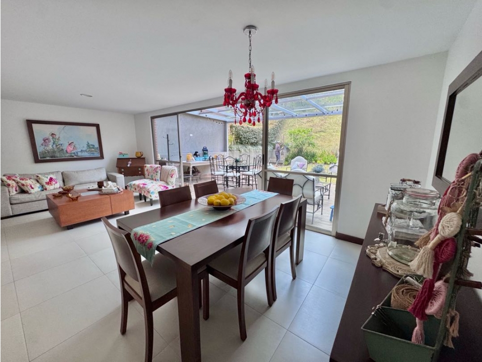 VENDO Casa Sector Cumbres 220 m² — foto 3