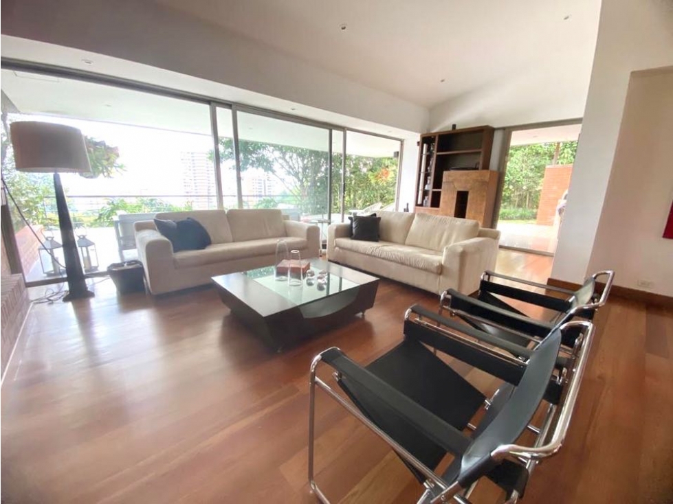 VENDO CASA SECTOR EL TESORO