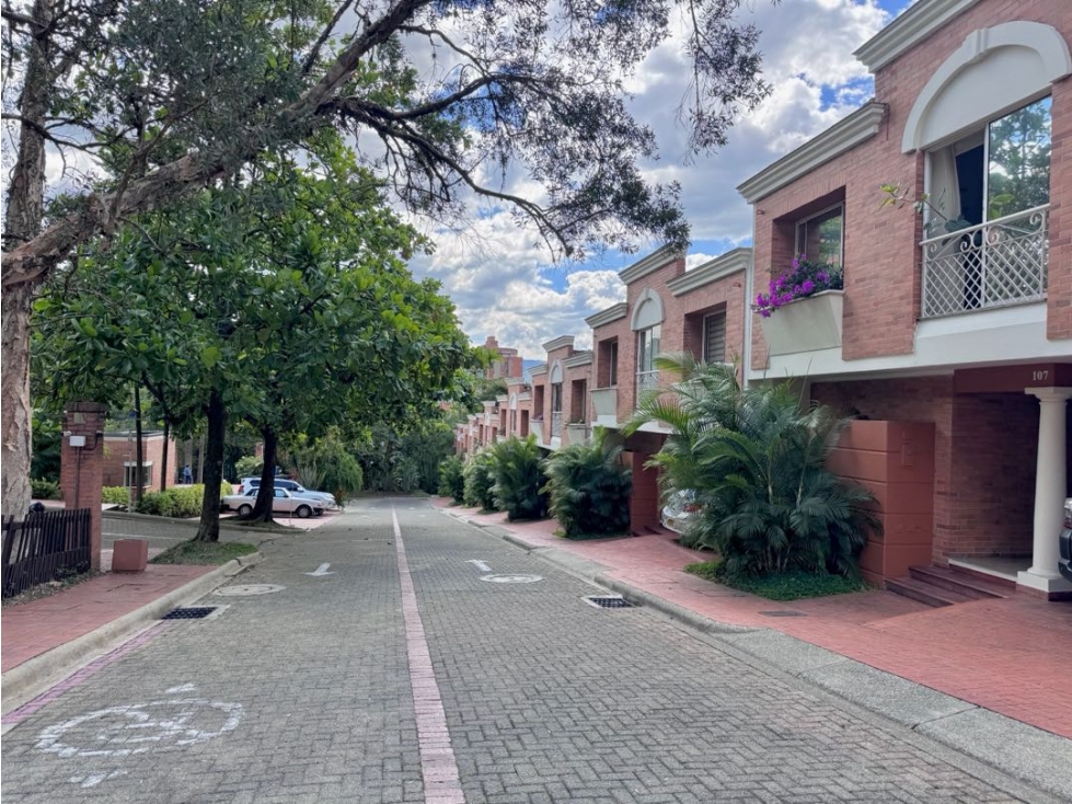 VENDO Casa Sector San Lucas 274 mtr