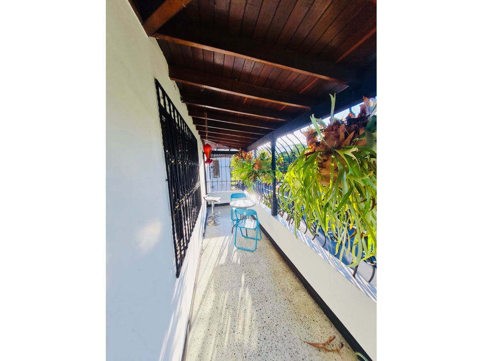 Vendo casa segundo nivel con garaje