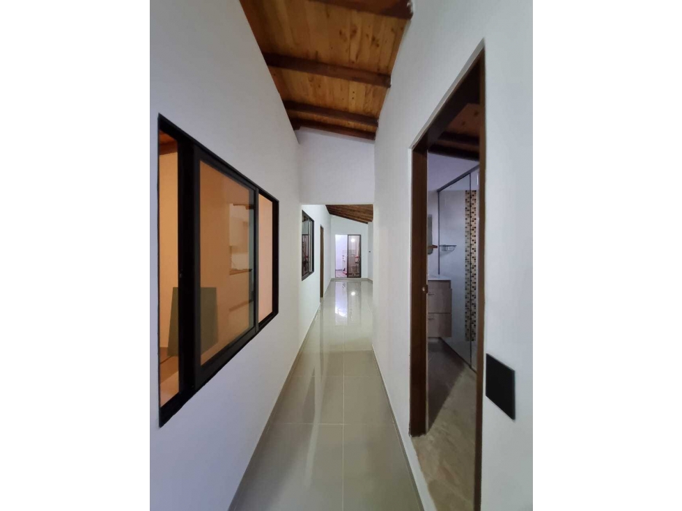 VENDO CASA SEGUNDO PISO EN ENVIGADO SECTOR LÁ MINA - 3