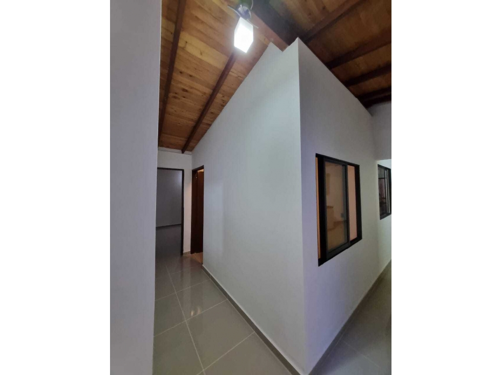 VENDO CASA SEGUNDO PISO EN ENVIGADO SECTOR LÁ MINA - 5