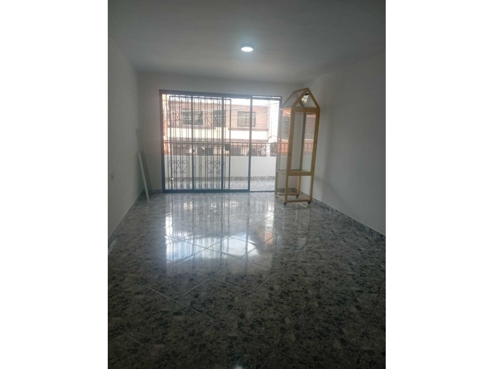 VENDO CASA SEGUNDO PISO EN PEDREGAL CERCA A LA VAQUITA