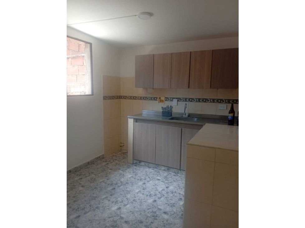 VENDO CASA SEGUNDO PISO EN PEDREGAL CERCA A LA VAQUITA — foto 3