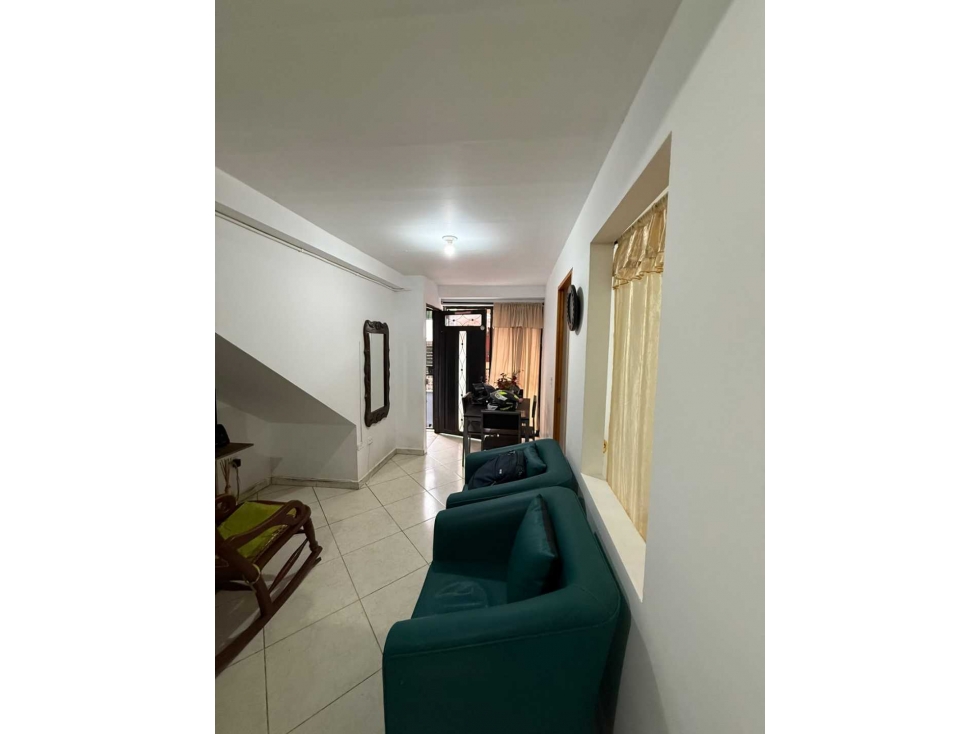 VENDO CASA SEGUNDO PISO EN ROBLEDO, CUENTA CON TERRAZA — foto 2