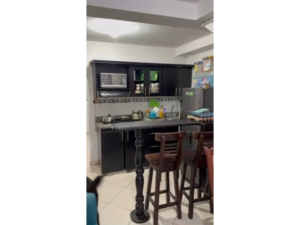 VENDO CASA SEGUNDO PISO EN ROBLEDO, CUENTA CON TERRAZA — foto 3