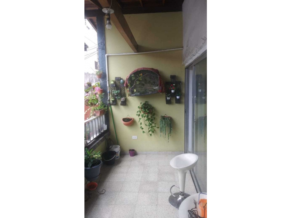VENDO CASA SEGUNDO PISO EN VILLAHERMOSA