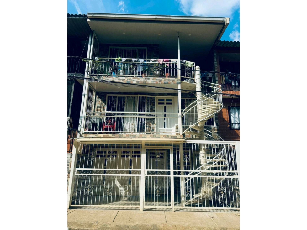 Vendo casa sur de cali barrio melendez tiene 7 apartamentos indep.