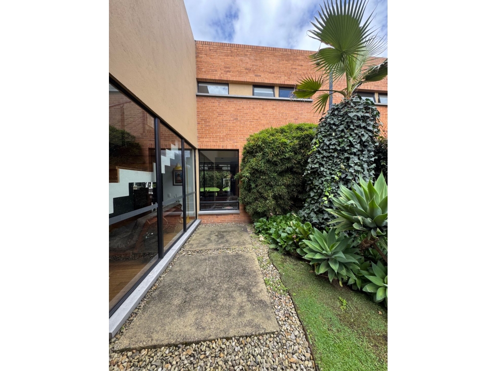 Vendo casa tipo L.en Fontanar con lote grande e independiente — foto 6