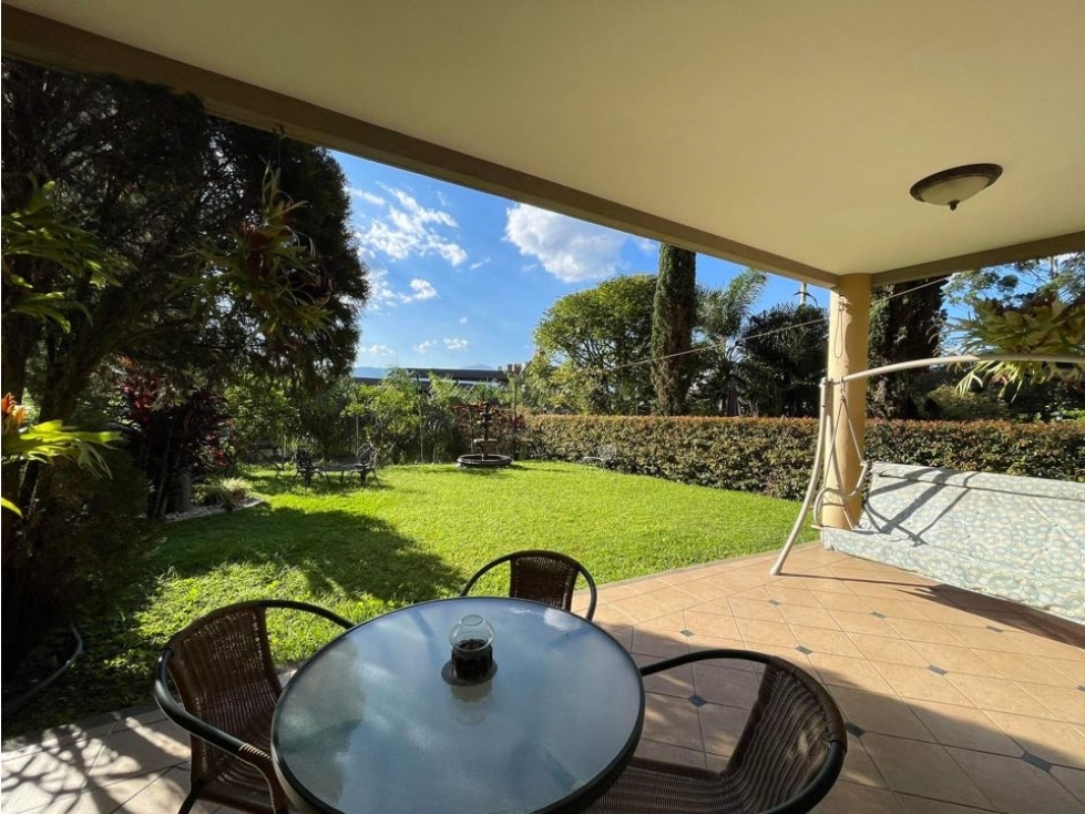 Casa tradicional en el Poblado La Calera / Potencial para remodelar — foto 4