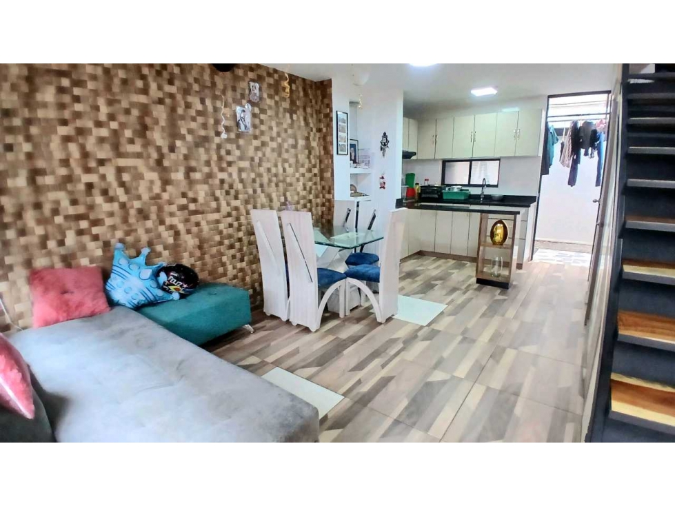 VENDO CASA DE TRES NIVELES EN CHIA CONJUNTO CERRADO . — foto 3