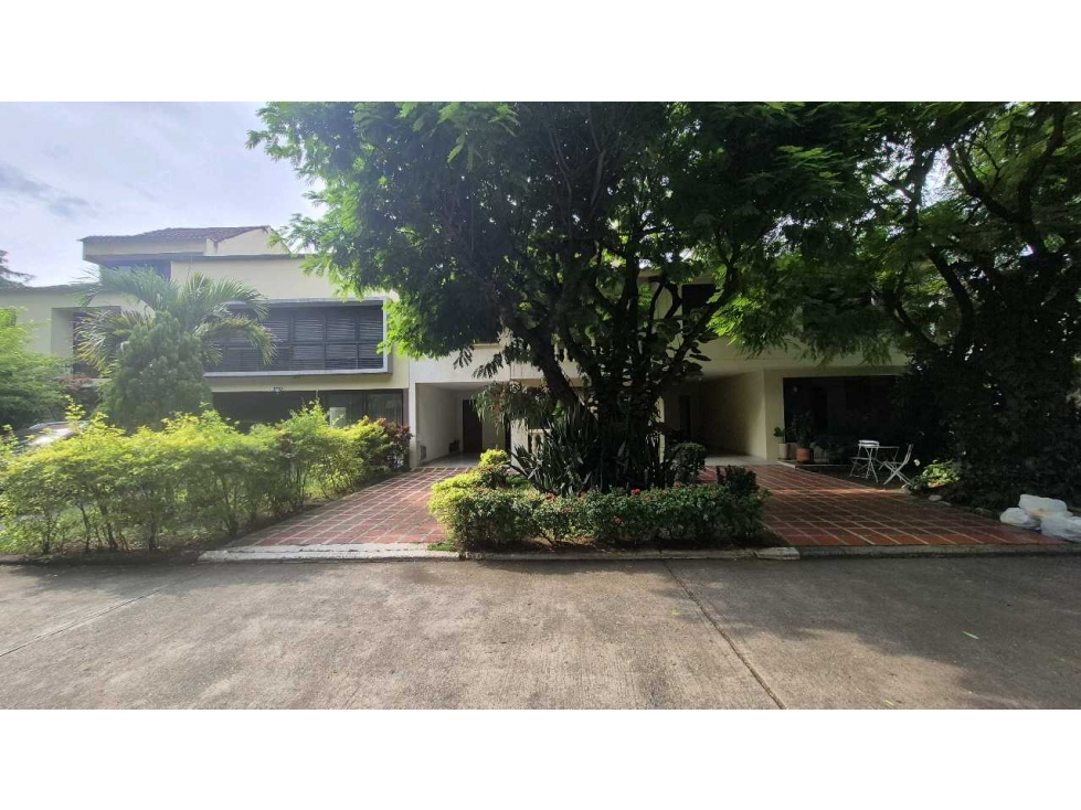 Vendo casa unidad cerrada en el sur de cali barrio bosques del limonar