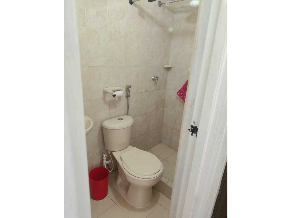 VENDO CASA UNIFAMILIAR 2 Pisos B/Los Álamos. Área 114m² — foto 3