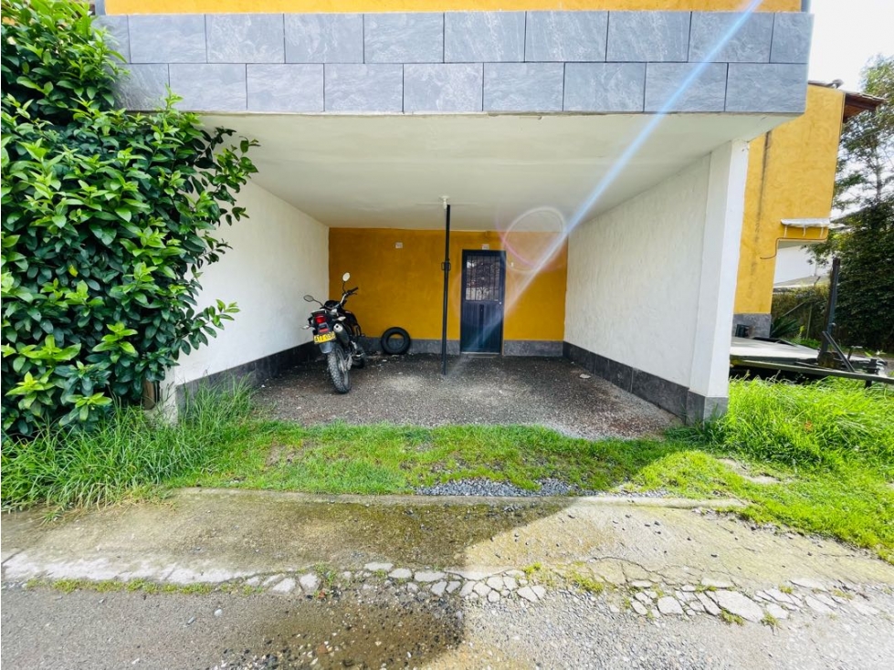 VENDO CASA UNIFAMILIAR CON AMPLIOS ESPACIOS EN UNIDAD ABIERTA-LA CEJA — foto 3