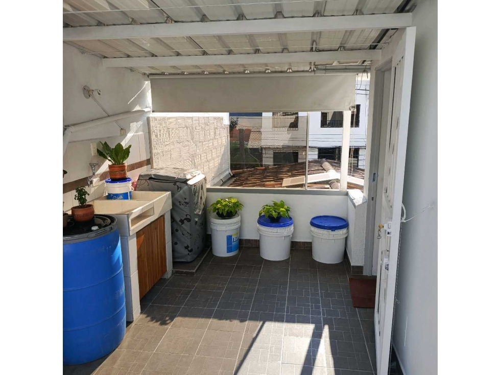 VENDO casa unifamiliar con buenos acabados en prados de sabaneta