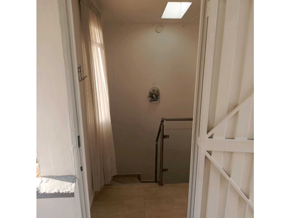 VENDO casa unifamiliar con buenos acabados en prados de sabaneta — foto 3